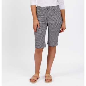 Printed lightweight straight leg short