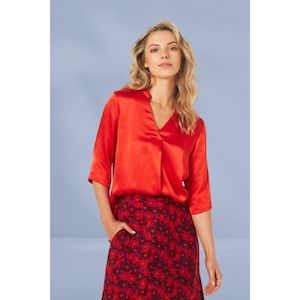 Lemon Tree: Fatima top Scarlet (Last one size 12)