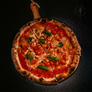 Pizzas: Margherita