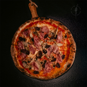 Pizzas: Capricciosa