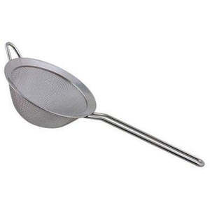 Cookie Cutter: Dexam Sieve Stainless Steel 10Cm (3)
