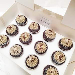 Ready Today Tomorrow: Cookies and Cream Mini Cupcakes