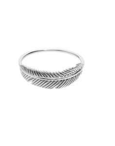 Boh Runga 1: Miromiro Feather Ring