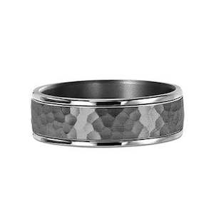Tantalum Bevelled Band Gents Wedder – Size U – 7mm