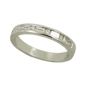 Diamond Rings 1: 18ct white gold baguette band