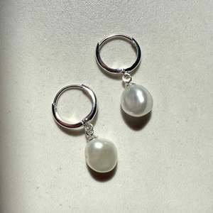 Sterling Silver Freshwater White Keshi Pearl Huggie Hoop Earrings
