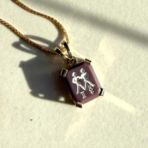 9ct Yellow Gold Carved Gemini Agate Pendant