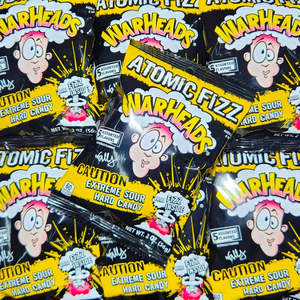 Sour Lollies: Warheads Atomic Fizz 56g
