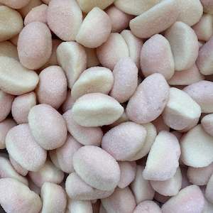 International: Sugared Strawberry Puffs (Brazil)