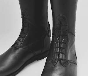 Long Riding Boots: Black Field boot