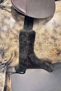 E A Mattes: E.A. Mattes Lambskin Asymmetrical Slimline Stud guard