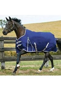 Weatherbeeta: 220G Weatherbeeta Comfitec Essential Standard Neck Medium