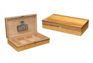 Humidors Desktop Large: The Winchester - Authentic Apple Wood lacquer finish desktop humidor (~180 count)