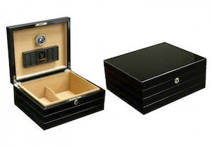Humidor Upsell: Onyx Desktop Humidor (~50 count)