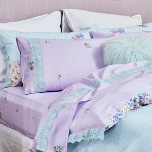 All Royal Albert: Royal Albert Sitting Pretty Sheet Set