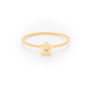 Products: Diamond yellow gold baby flower ring