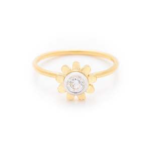 Products: Large diamond yellow gold platinum flower ring