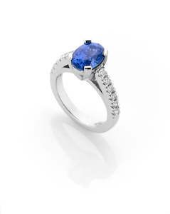 Sapphire Rings And Pendants: Striking Simplicity