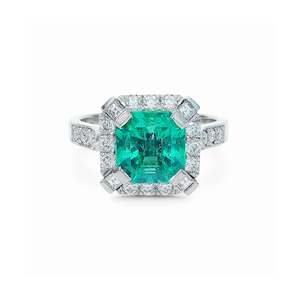 2ct Emerald and diamond cluster