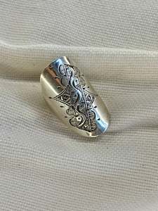 Jewellery: Bedouin Oval Cuff Ring