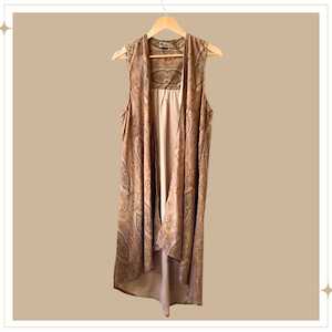 Clothing: MARI Sleeveless Velour Kimono - Toffee
