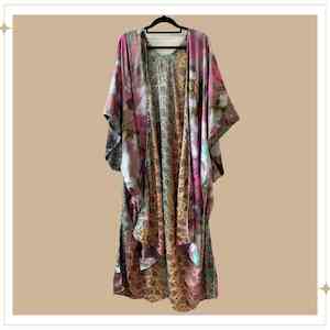 Kimonos: FREYJA Reversible Kimono - Bandhani