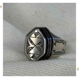 Rings: ONIKA - Inlay Signet Ring