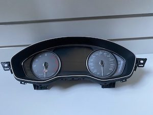 Genuine Instrument Panel RHD Audi S4 S5 B9 Typ 8W 2016 - 2020 Used
