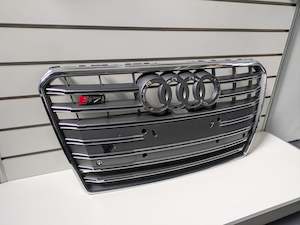 Genuine Front Grill Audi S7 PFL 4G8 2012-2014 Used