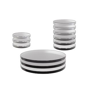 D D Miniatures: WizKids Deep Cuts Miniature - Clear Bases