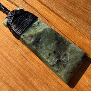 Kawakawa Greenstone Pounamu Toki