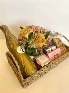 Alcohol: Pegasus Bay Bel Canto Dry Riesling Sweet Hearts Hamper