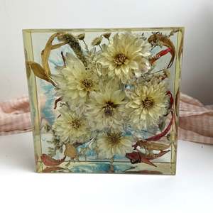 Everything: Resin Block 190x190mm White Dahlia florals