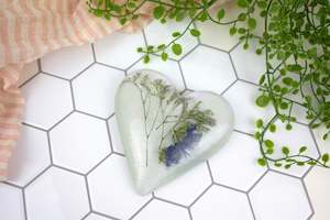 Resin Art: Hanging Hearts