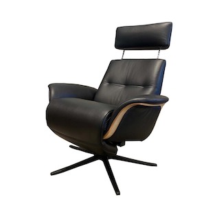 Recliners: SPACE 5100 POWER RECLINER TUXEDO OAK
