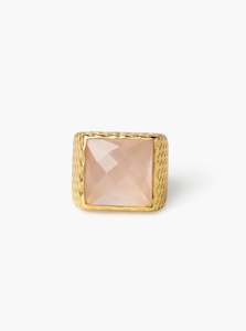 Summer Glow: Rose Quartz Glimmer Gold Ring