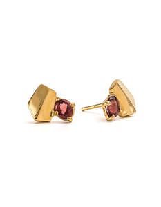 January: Garnet Yellow Gold Studs