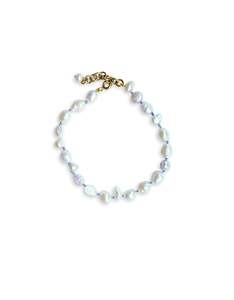 June Pearl: White Pearl Bracelet