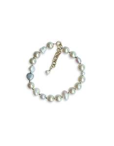 June Pearl: Pale Green and Cream Pearl Bracelet