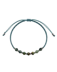 Stocking Fillers: Emerald Silver Hand Knotted Bracelet