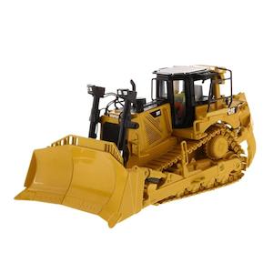 Track Type Tractor Models: CAT 1:50 D8T Track-Type Tractor 8U Blade High Line