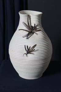ZZ24017 - Ceramic decorative vase