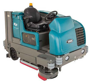 Ride On Battery Scrubber: TENNANT M20 RIDE ON SWEEPER SCRUBBER