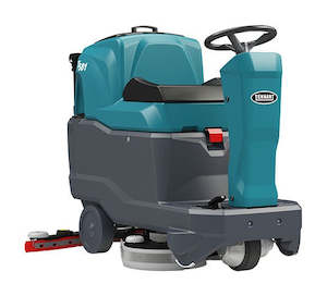 Ride On Battery Scrubber: TENNANT T581 RIDE ON SCRUBBER
