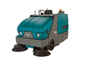 Ride On Battery Sweeper: TENNANT S20E RIDE ON SWEEPER