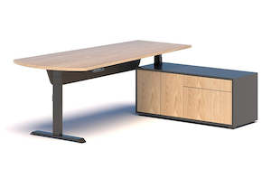 Pintari Executive Desk