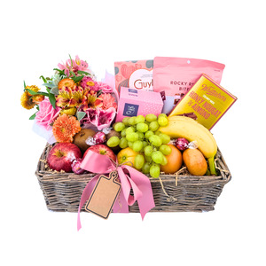 Valentines Day: Rosy Delights Hamper