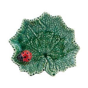 Home Living: Bordallo Pinheiro Agwort Leaf with Lady Bug Dish | Country Leaves