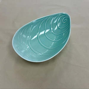 Vases Pots: Porcelain Bowl | 25cm Mussel | Jo Luping