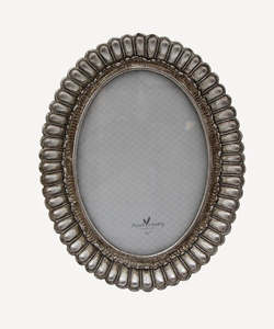 Fanned Oval Frame | 5 x 7 | French Country